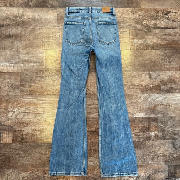 BKE Parker Bootcut Medium Wash Buckle Jeans High Rise Universal Fit 23 x 32 - Picture 4 of 5